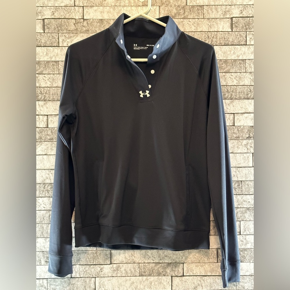 Black pullover. Under Armour pullover. Black. Size S